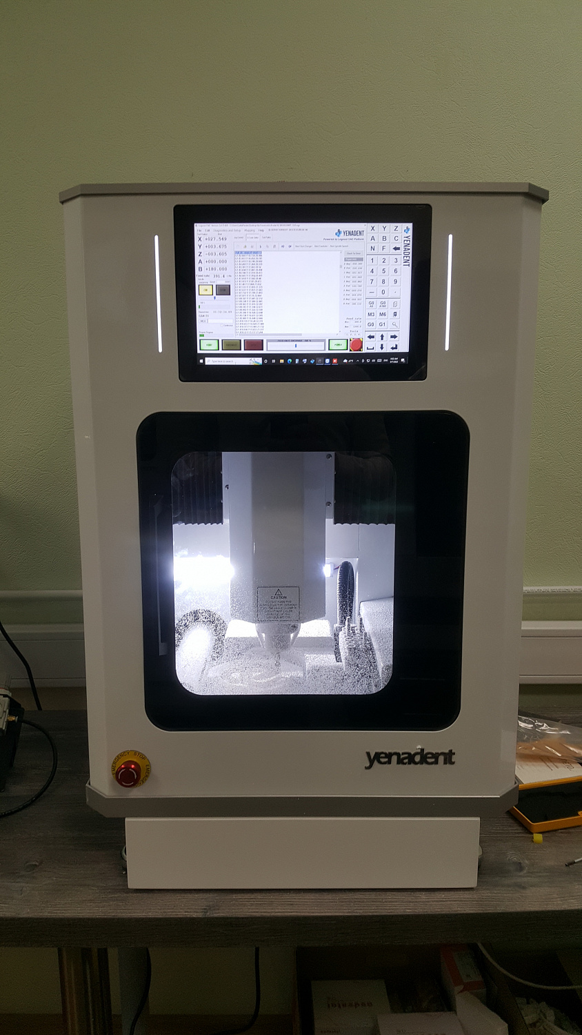 Yenadent D10W Dry + Wet  фрезерный станок (Zi, воск, PMMA, emax, Ti premilled)